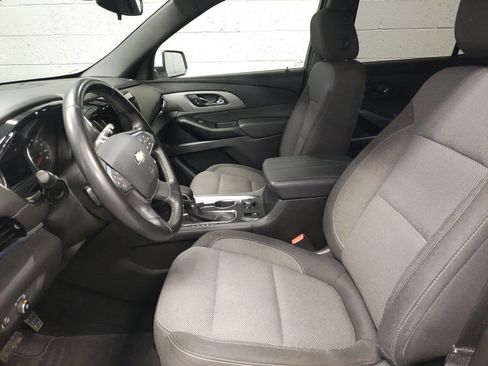 Used 2023 Chevrolet Traverse LT image 23