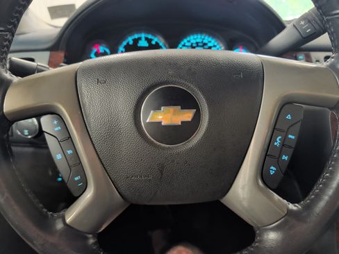 Used 2011 Chevrolet Silverado 2500 LTZ w/ LTZ Plus Package AWD/4WD image 9