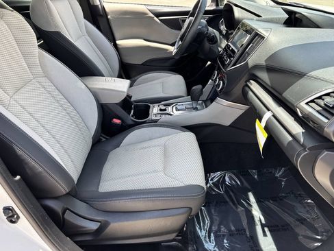 Used 2021 Subaru Forester Premium AWD/4WD image 9