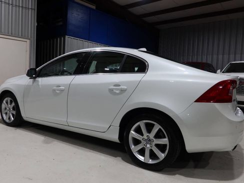 Used 2016 Volvo S60 T5 Premier w/ Convenience Package FWD image 2