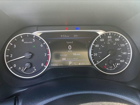 Used 2024 Nissan Sentra SV image 25