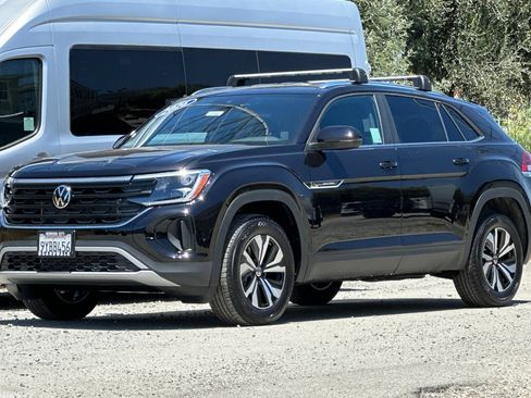 Used 2026 Volkswagen Atlas Cross Sport SE FWD image 8
