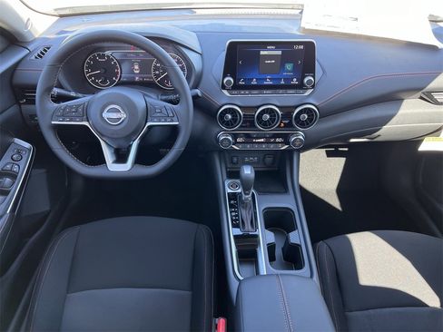 New 2025 Nissan Sentra SR image 9