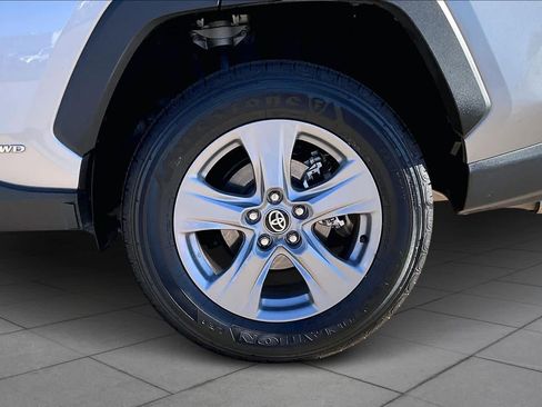 Used 2025 Toyota RAV4 XLE image 10