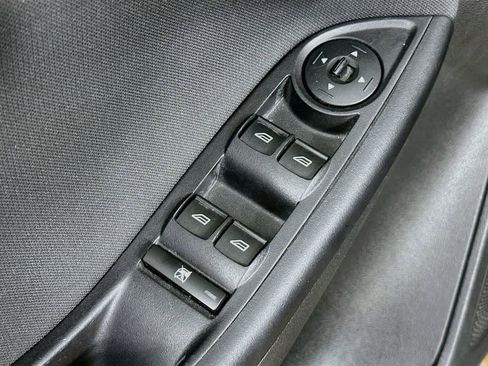 Used 2015 Ford Focus SE FWD image 28