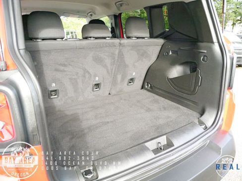 Used 2023 Jeep Renegade Latitude image 18