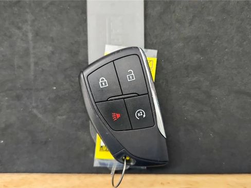 Used 2025 Chevrolet Equinox LT w/ Safety and Technology Package FWD image 13