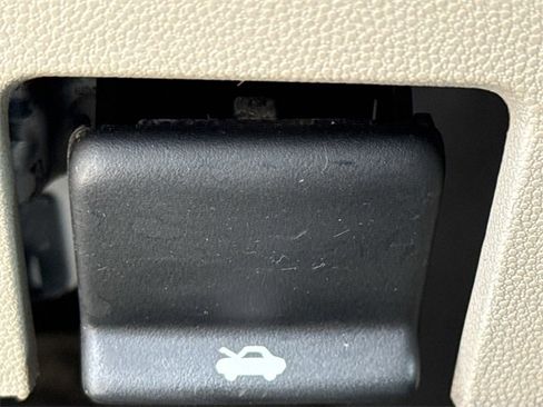 Used 2009 Ford Escape XLT image 29