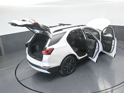 Used 2023 Chevrolet Equinox RS image 70