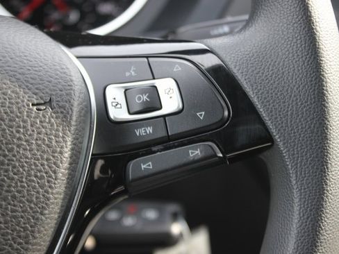 Used 2020 Volkswagen Tiguan S image 13