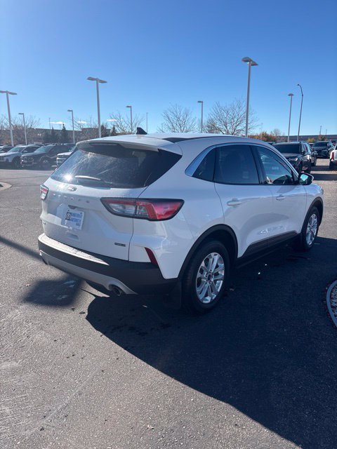 Used 2021 Ford Escape SE w/ Convenience Package AWD/4WD image 3
