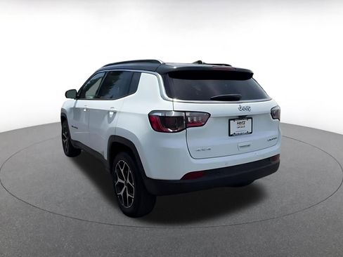 Used 2025 Jeep Compass Limited AWD/4WD image 11