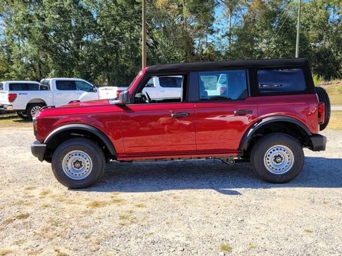 New 2025 Ford Bronco Base image 4