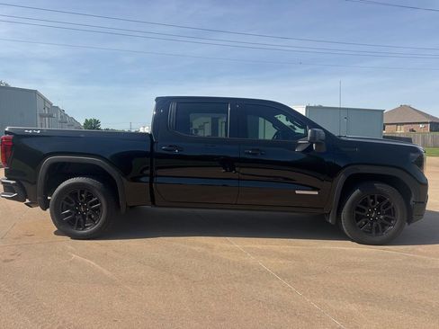 Used 2024 GMC Sierra 1500 Elevation AWD/4WD image 4
