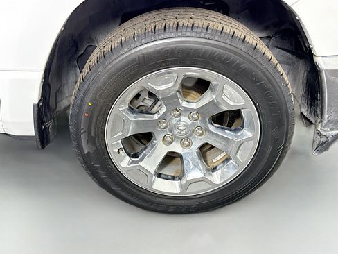 Used 2019 RAM 1500 Big Horn image 32