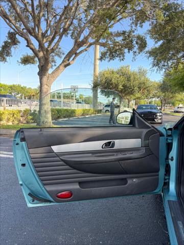 Used 2002 Ford Thunderbird RWD image 18