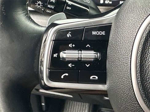 Used 2022 Kia Sorento SX Prestige w/ Rust Color Package image 10