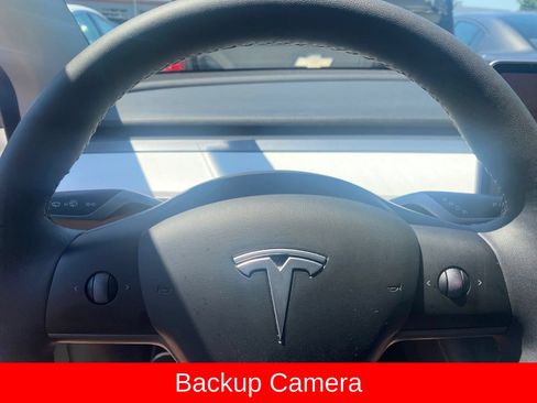 Used 2024 Tesla Model Y Long Range AWD/4WD image 8