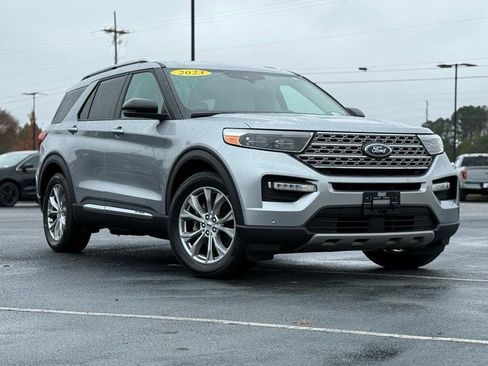 Used 2023 Ford Explorer Limited w/ Equipment Group 301A image 2