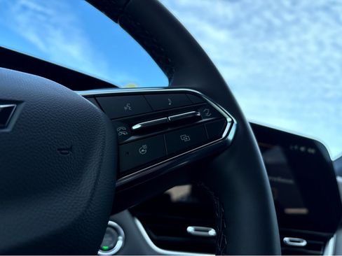 New 2026 Chevrolet Equinox LT w/ Safety and Technology Package image 18