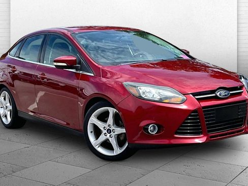 Used 2013 Ford Focus Titanium w/ Titanium Handling Pkg FWD image 1