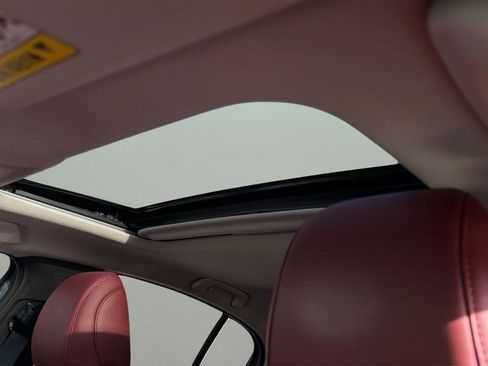 Used 2023 MAZDA MAZDA3 s image 12