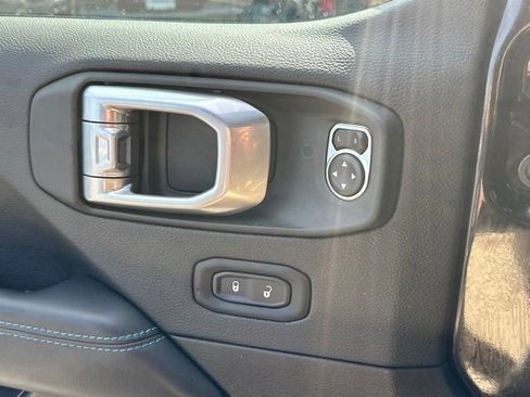 Used 2024 Jeep Wrangler Unlimited Rubicon 4xe AWD/4WD image 12