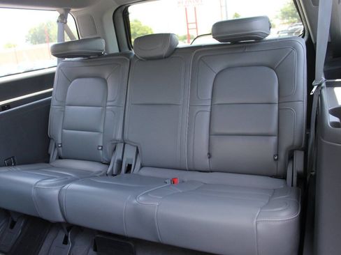 Used 2019 Lincoln Navigator L Reserve AWD/4WD image 15