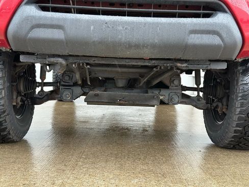 Used 2015 Toyota Tacoma Pickup 4D 5 ft w/ TRD Sport Package image 29