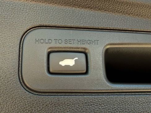 Certified 2023 Acura MDX SH-AWD w/ Technology Package image 9