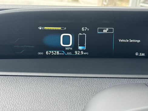 Used 2017 Toyota Prius Prime Premium FWD image 25