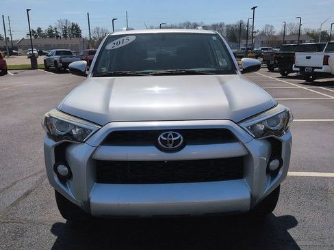 Used 2015 Toyota 4Runner SR5 image 2