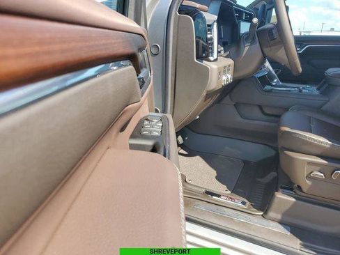 New 2026 GMC Sierra 2500 Denali w/ Denali Reserve Package image 11