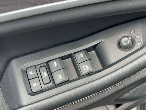 Used 2023 Jeep Grand Cherokee Limited AWD/4WD image 23