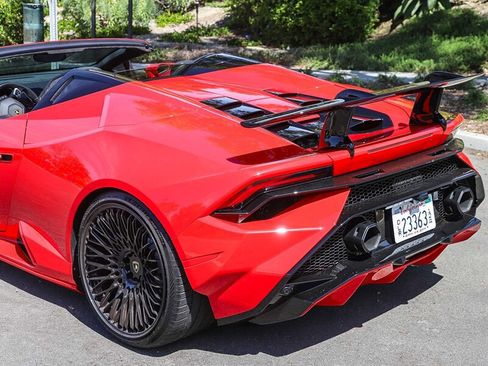 Used 2017 Lamborghini Huracan LP 580-2 image 4