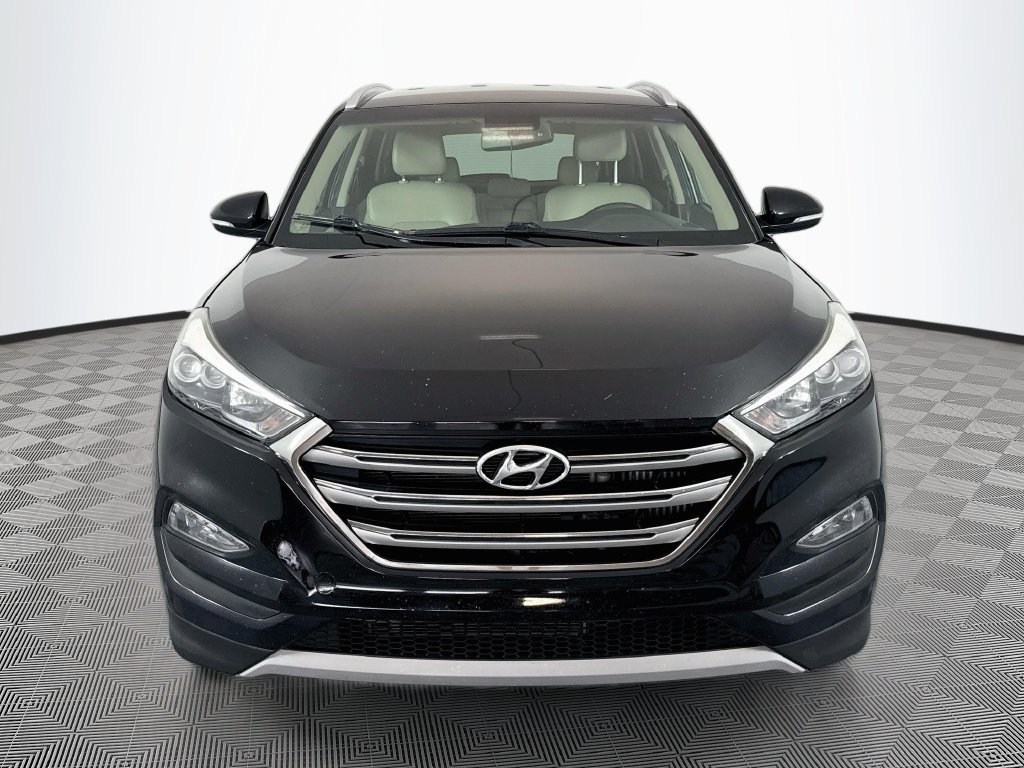 Used 2017 Hyundai Tucson Limited AWD/4WD image 2