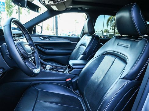 Used 2022 Jeep Grand Cherokee Overland image 26