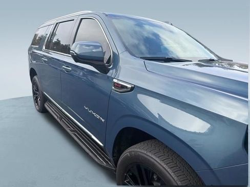 Used 2026 GMC Yukon XL Elevation w/ Elevation Premium Package image 9