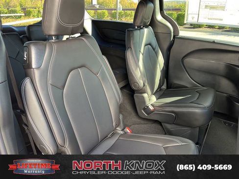 New 2026 Chrysler Voyager LX image 24