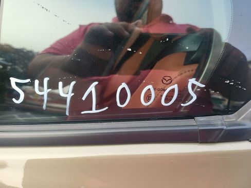 Used 2024 MAZDA MAZDA3 s image 9