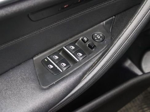 Used 2017 BMW 530i xDrive image 10