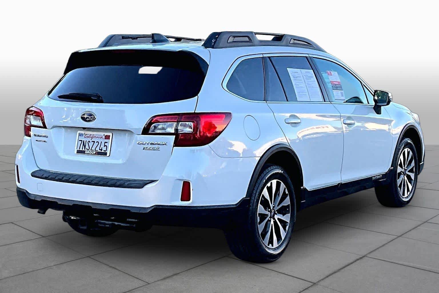 Used 2016 Subaru Outback 2.5i Limited AWD/4WD image 12