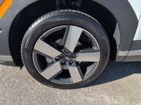 Used 2025 Hyundai Santa Fe Limited image 12