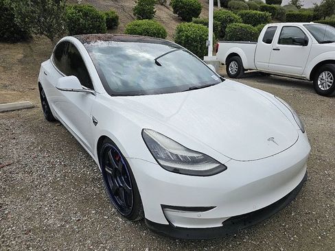 Used 2018 Tesla Model 3 Performance image 5