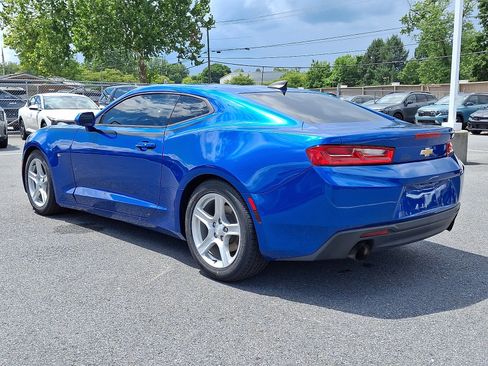 Used 2017 Chevrolet Camaro LT RWD image 8