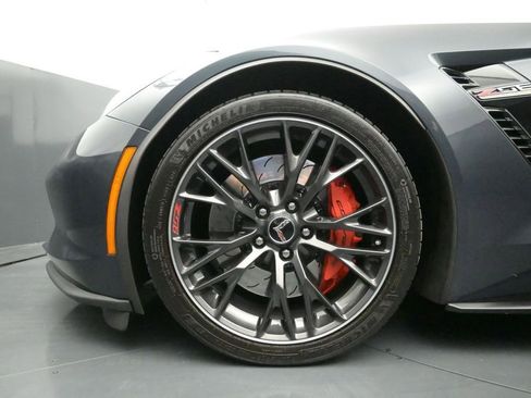 Used 2019 Chevrolet Corvette Z06 RWD image 14