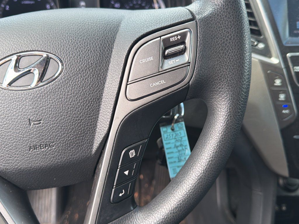 Used 2018 Hyundai Santa Fe SE w/ Cargo Package FWD image 20