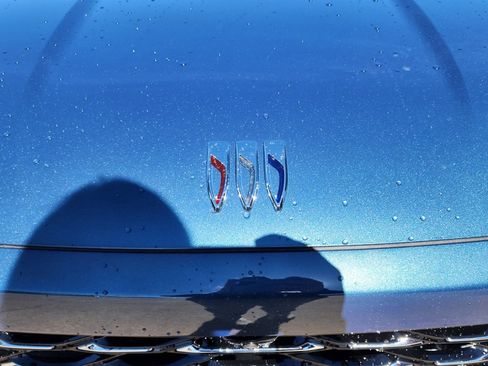 New 2026 Buick Enclave Avenir image 10