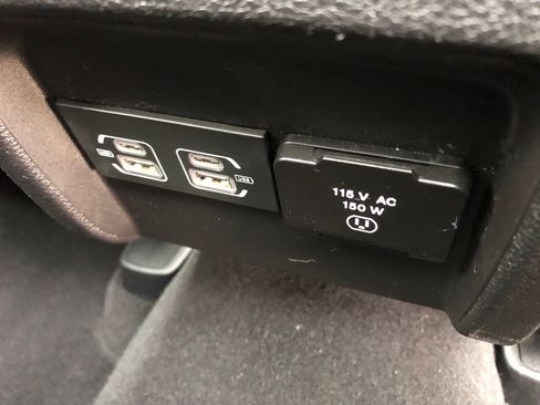 Used 2021 Jeep Cherokee Limited image 25