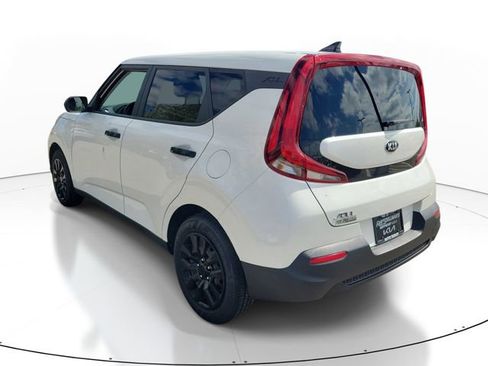 Used 2021 Kia Soul LX FWD image 5